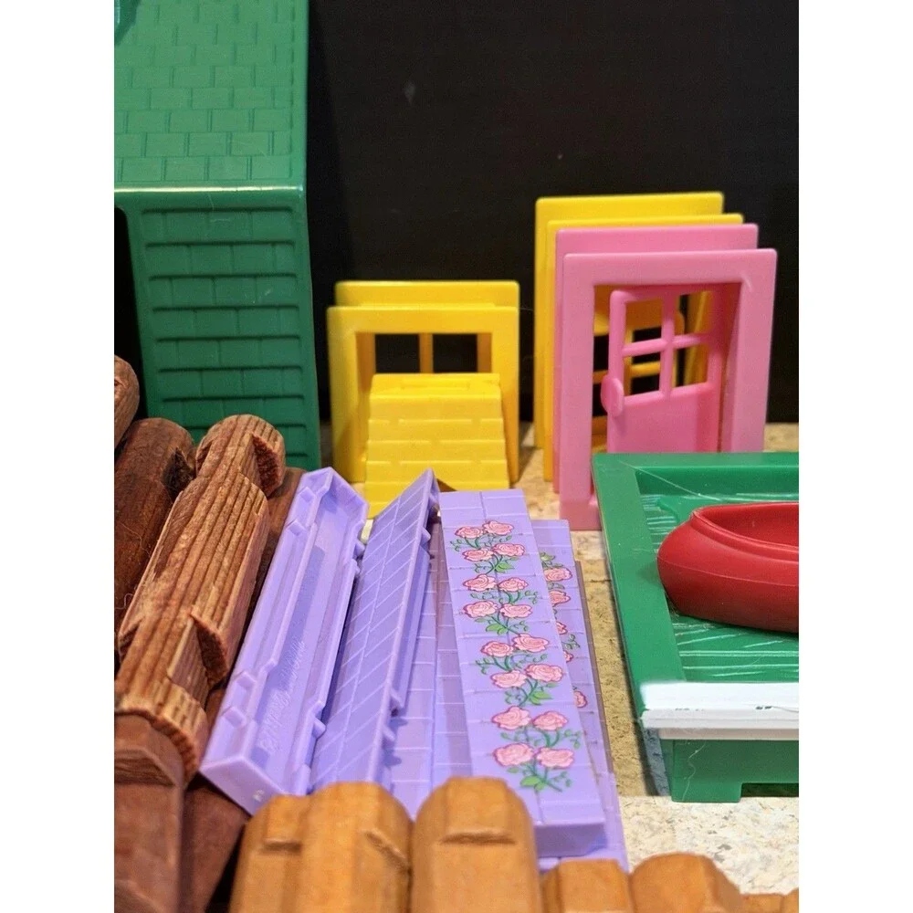 Lincoln Logs Old West Trading Post 220+ pc Building Set w/ Bucket Complete